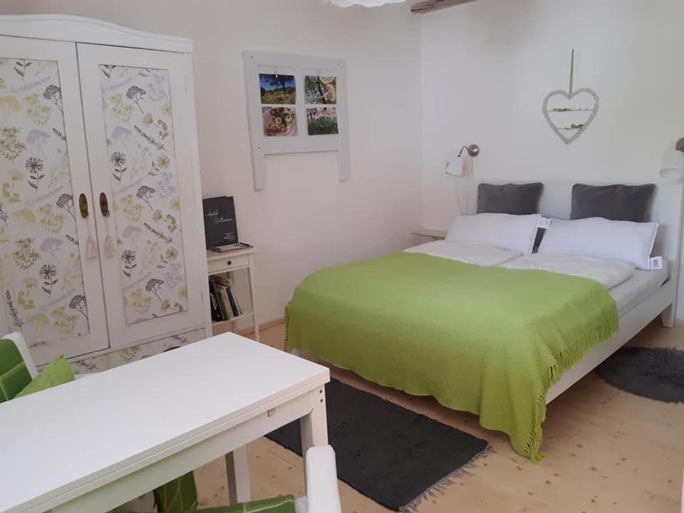 Homestay Traubengarten Winkler Niederhollabrunn